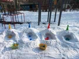Традиционно в феврале прошёл смотр-конкурс "Снежные постройки" Традиционно в феврале прошёл смотр-конкурс "Снежные постройки".